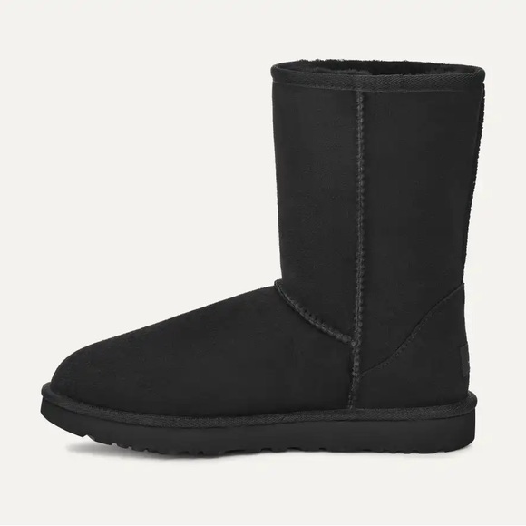 UGG Classic Black Short II Boots 9 - Picture 3 of 11